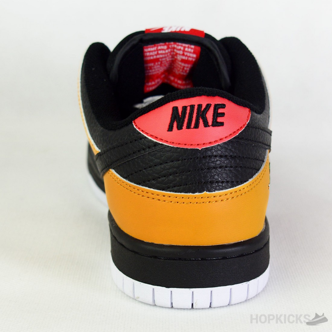 SB Dunk Low Raygun Black